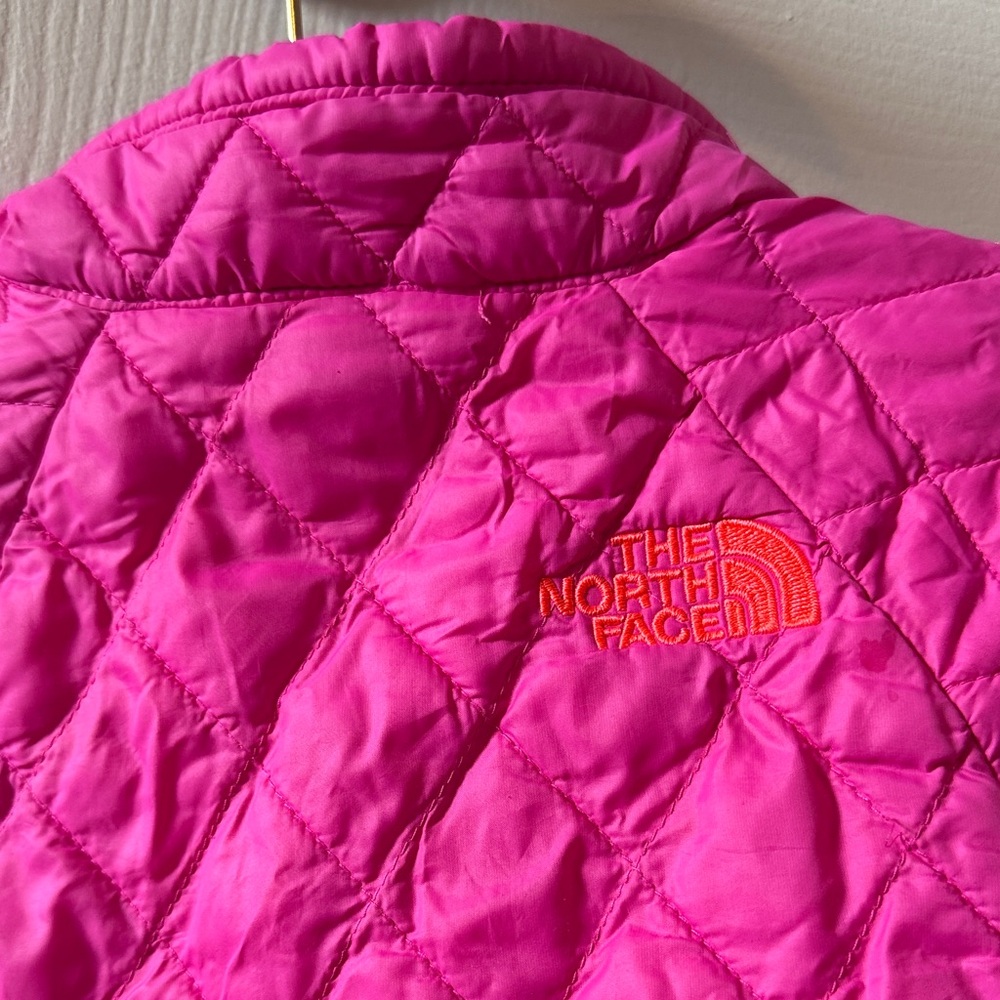 The North Face Kids Pink Quilted Thermoball Puffer XXS (5) - Picture 9 of 14
